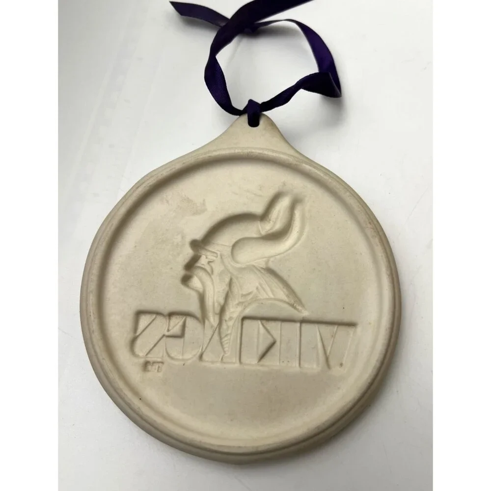 Minnesota Vikings Cookie/Biscuit/Chocolate Mold Stoneware